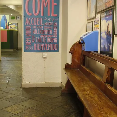 Snoozles Quay Street Tourist Ostello Galway